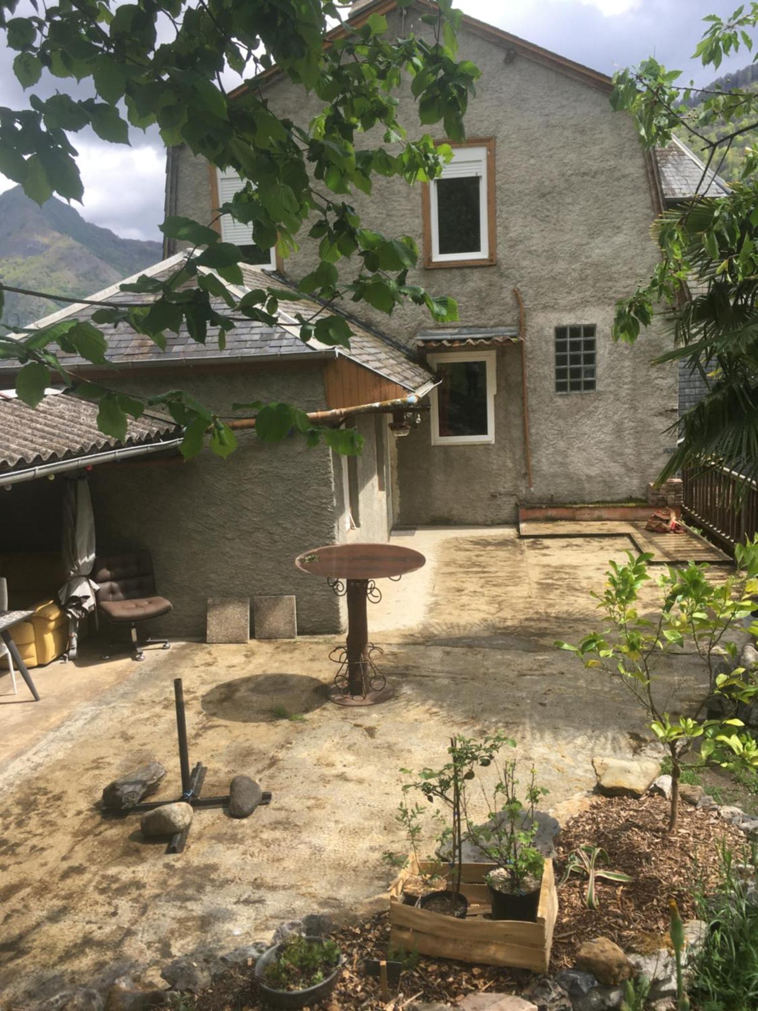 La Auarje: Appartement Avec Jardin & Terrasse Cierp Buitenkant foto