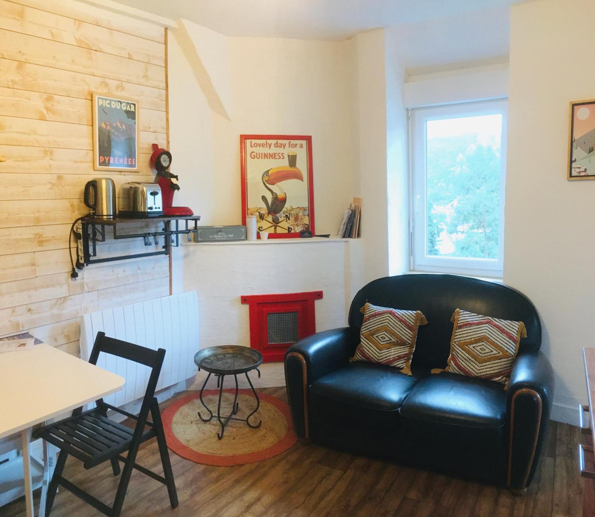 La Auarje: Appartement Avec Jardin & Terrasse Cierp Buitenkant foto
