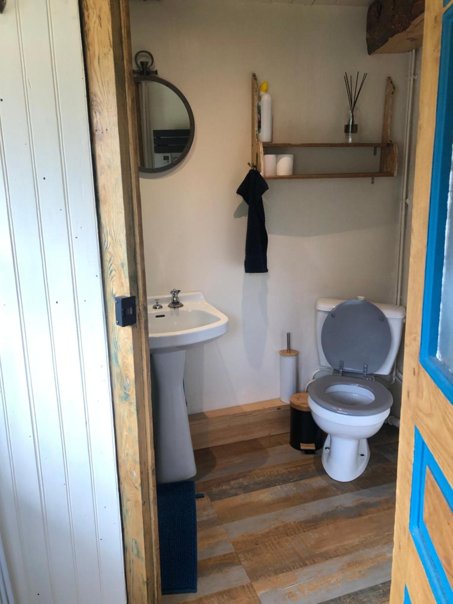 La Auarje: Appartement Avec Jardin & Terrasse Cierp Buitenkant foto
